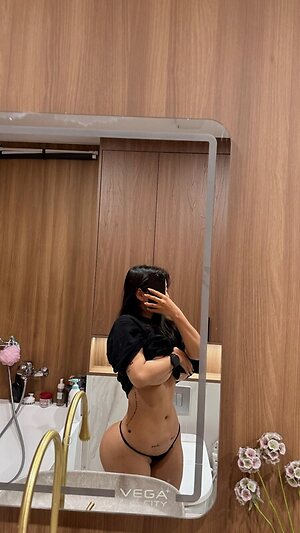 Haliun__b__ leaked photo #3