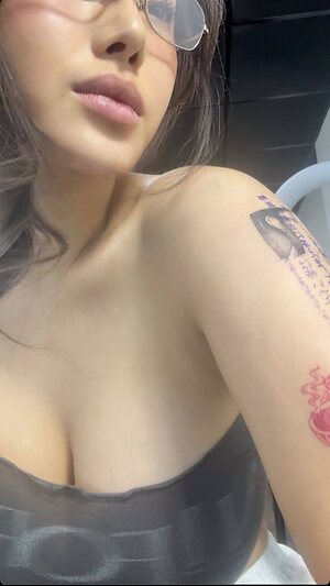 Haliun__b__ leaked photo #17