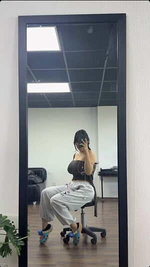 Haliun__b__ leaked photo #18