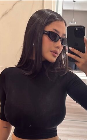 Haliun__b__ leaked photo #38