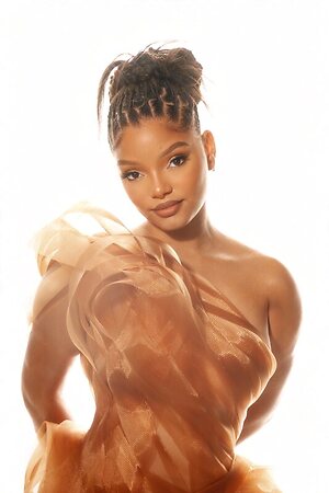 Halle Bailey leaked photo #24