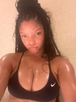 Halle Bailey leaked photo #100