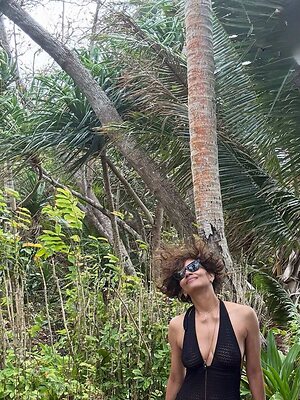 Halle Berry photo