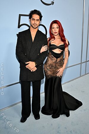 Halsey Nude Leaked Photo #14