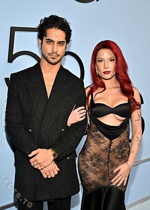 Halsey Nude Leaked Photo #22