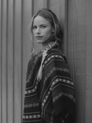 Halston Sage leaked photo #16