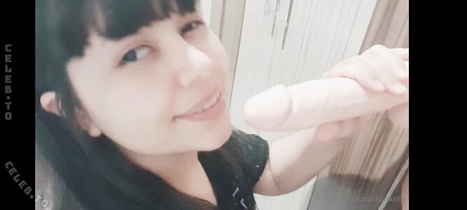 Hana Lily Nude Leaked Photo #12