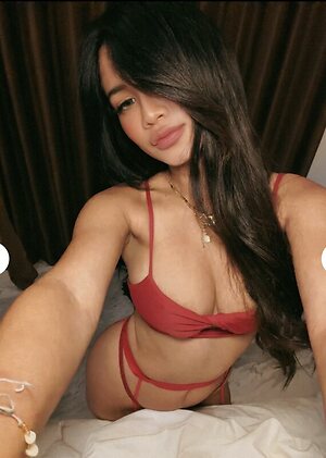Hani Siregar leaked photo #25