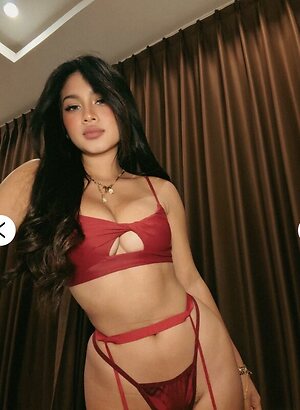 Hani Siregar leaked photo #28