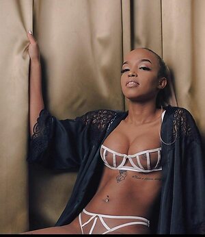 Hanicadeey leaked photo #5