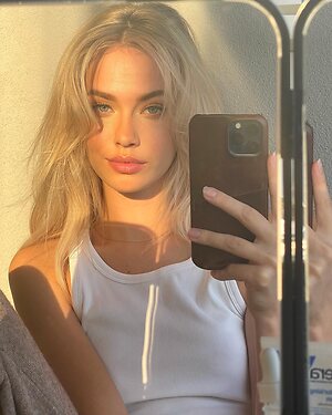 Hanna Edwinson Nude Leaked Photo #2