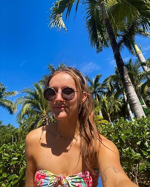 Hanna Laverdiere leaked photo #5