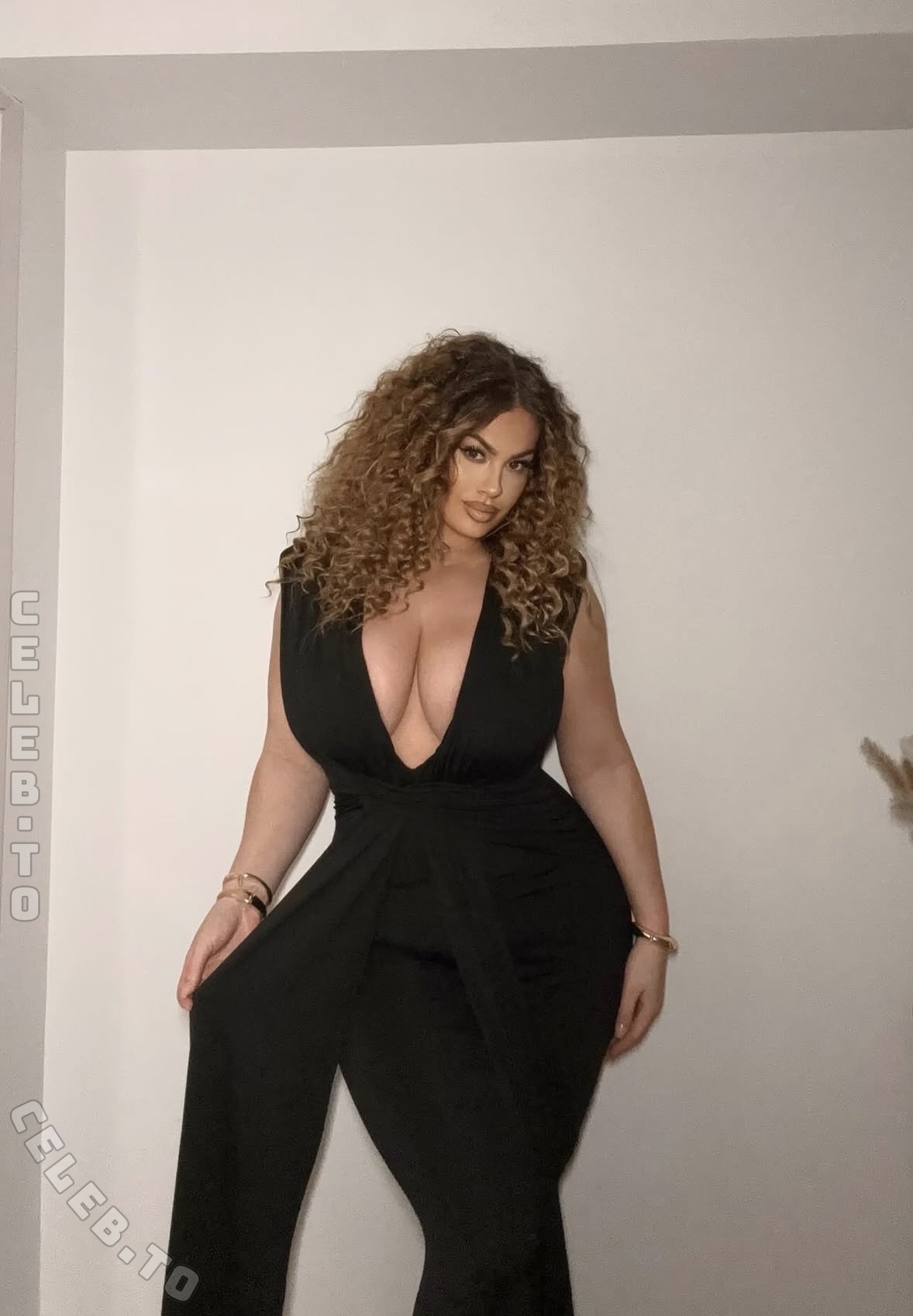 Hanna Wilperath Nude Leaked Photos