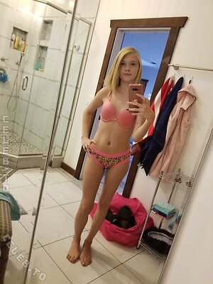 Hannah Hays Nude Leaked Photo #15