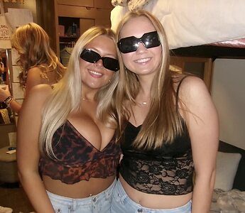 Hannah K leaked photo #4