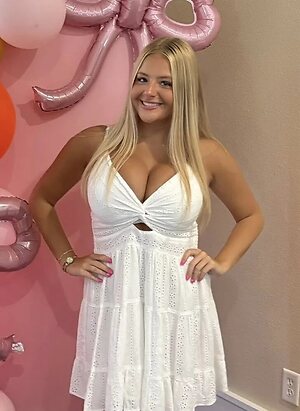Hannah K Nude Leaked Photo #35