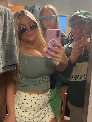 Hannah K leaked photo #40