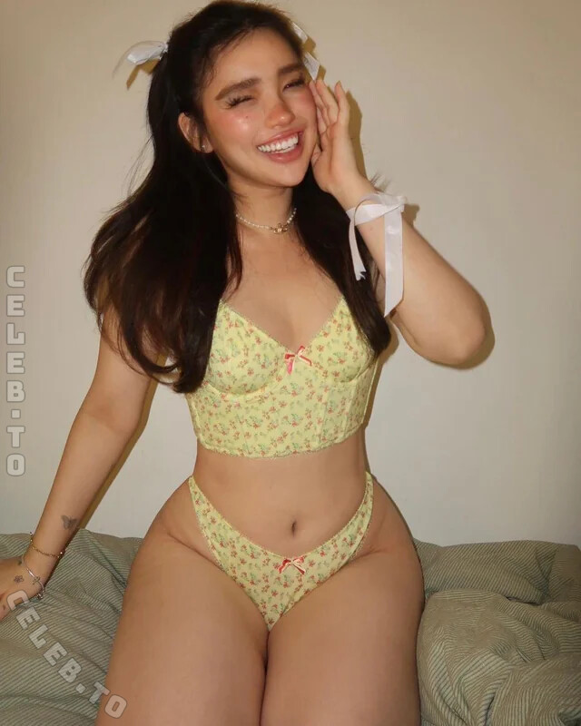 Hannah kae photo