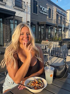 Hannah Kuron leaked photo #20