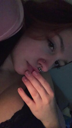 Hannah S Nude Leaked Photo #25