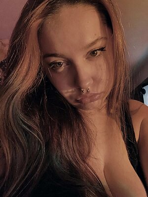 Hannah S Nude Leaked Photo #28