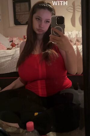 Hannah S Nude Leaked Photo #36