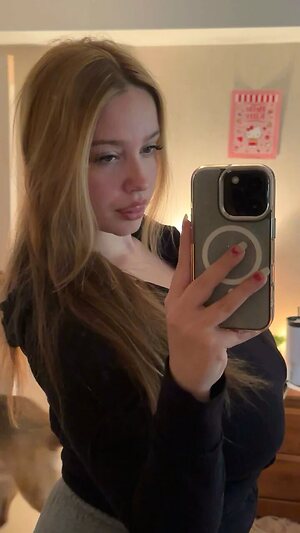 Hannah S Nude Leaked Photo #39