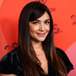 Hannah Simone