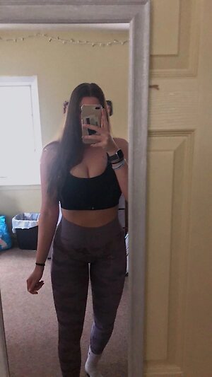 Hannah V Nude Leaked Photo #15