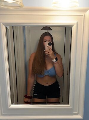 Hannah V Nude Leaked Photo #66