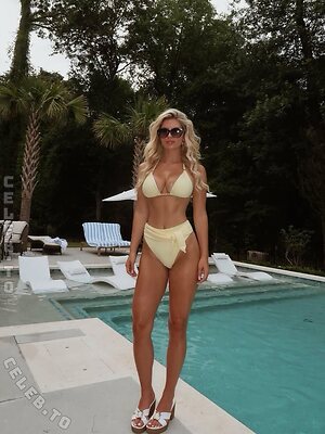 Hannah White leaked photo #101
