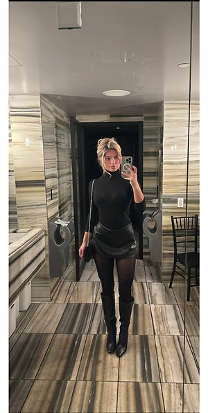 Hannah White leaked photo #187