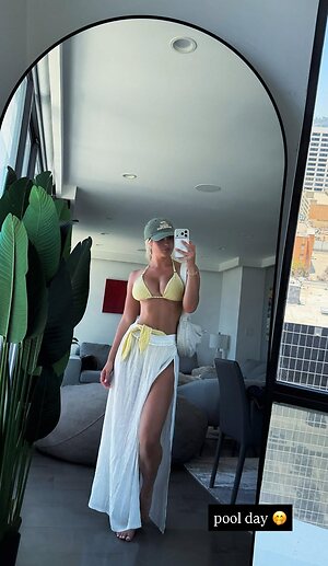 Hannah White leaked photo #260