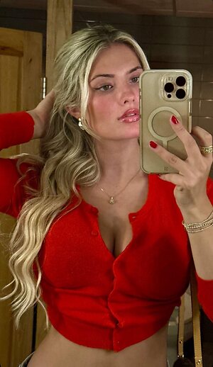 Hannah White leaked photo #271