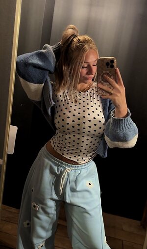 Hannah Woods leaked photo #32