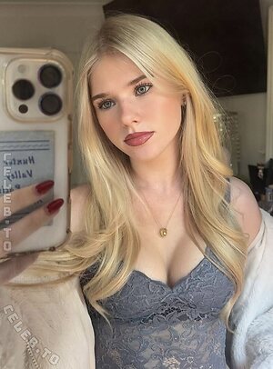 hannahanderrson Nude Leaked Photo #5