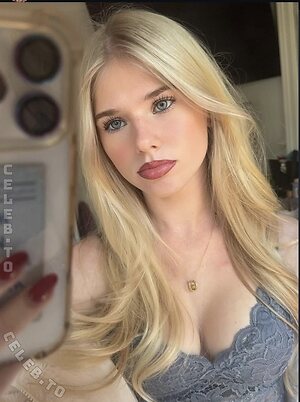 hannahanderrson Nude Leaked Photo #6