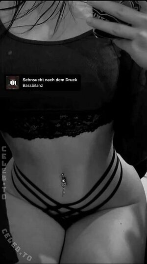 hannahluisienne Nude Leaked Photo #2