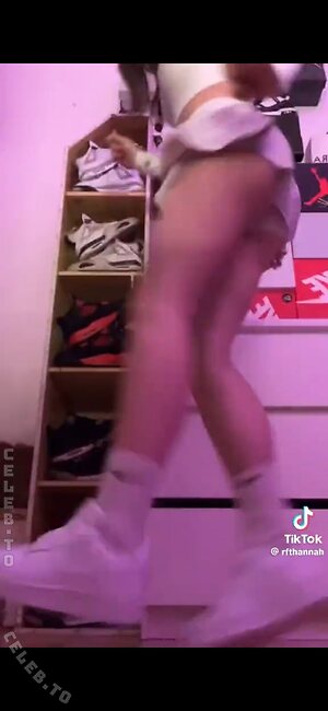 hannahluisienne Nude Leaked Photo #25