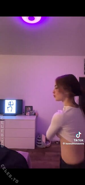 hannahluisienne Nude Leaked Photo #33