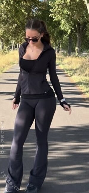 hannahluisienne photo