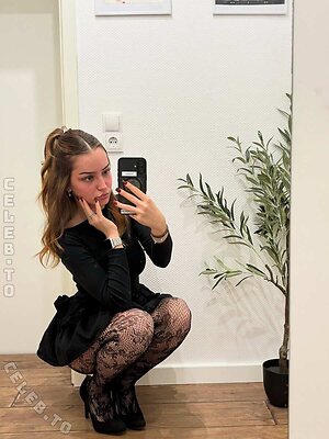hannahluisienne leaked photo #136