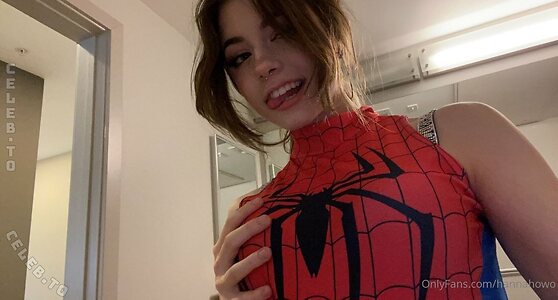 hannahowo photo