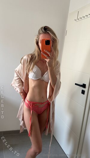 Hannahxxx91 leaked photo #14