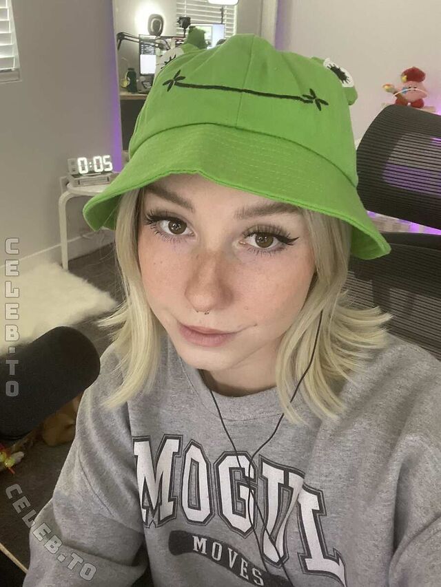 Hanner leaked photos