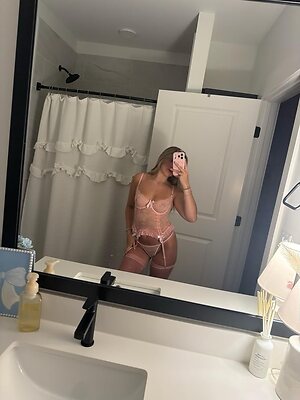 hanniebelle leaked photo #2
