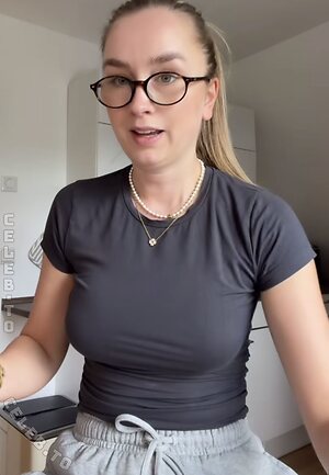 Hannifu Nude Leaked Photo #5