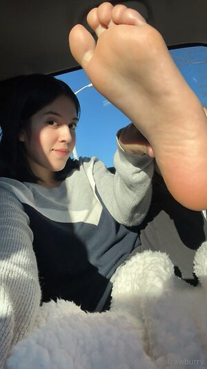 Hannyycabrera leaked photo #2
