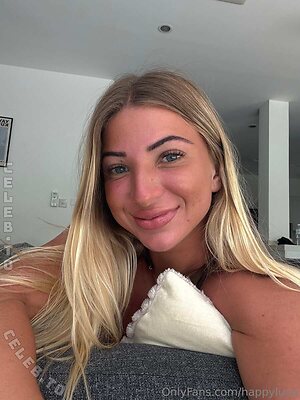 happyluna Nude Leaked Photo #4