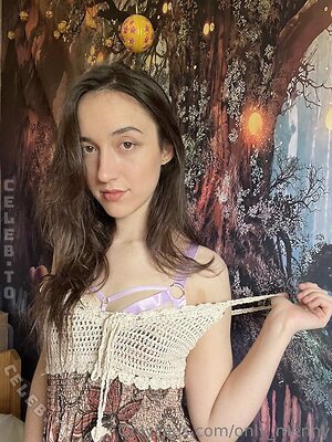 Harmenny Nude Leaked Photo #6